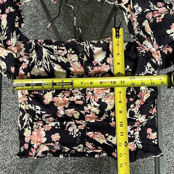 31. Hilary Printed Top in Black Combo - Picture 6 of 7